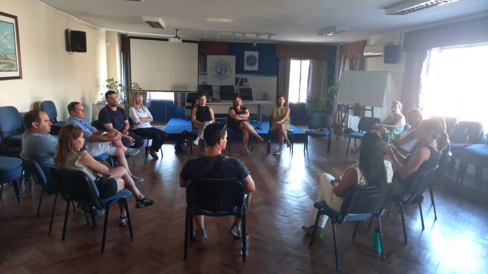 Charla informativa sobre nuevos requisitos para la habilitación de bromatología (Runaev)