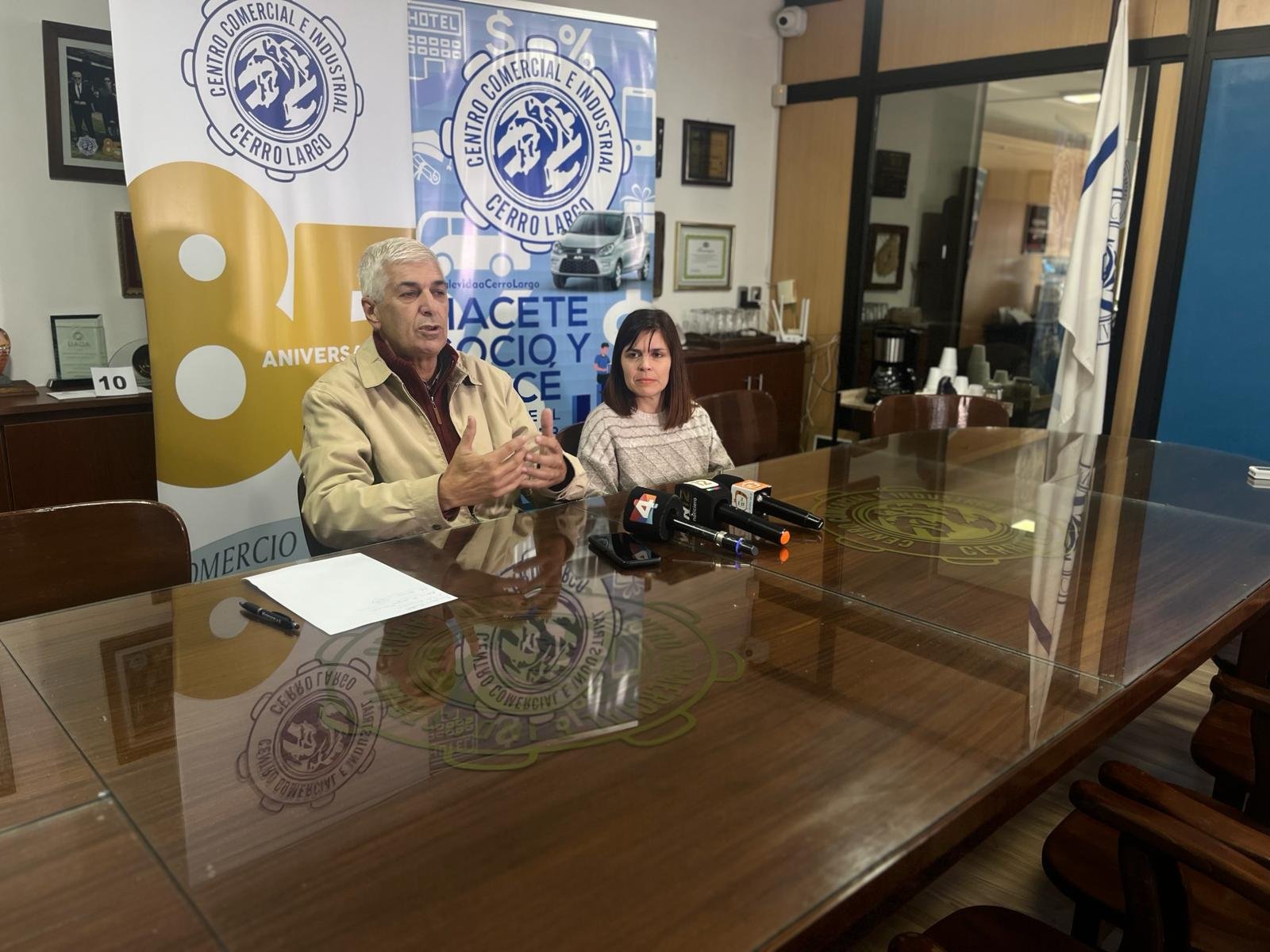 Lanzamiento encuesta en el marco del estudio económico "Estado de situación, restriccionesy potencialidades de la actividad de comercio y servicios en Melo.